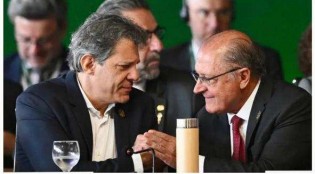 Políticos com discursos antigos em novas embalagens. Cuidado: pode conter alto teor de mentiras