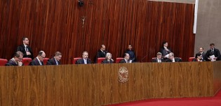 Documento oficial do TSE coloca ordem na corrida ao Senado no Paraná e corrige distorção entre conservadores