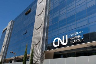 Alvo de investigação, magistrado chama CNJ de “CNBosta”