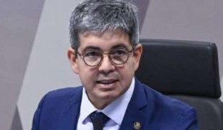 Randolfe é alvo de ação do MP