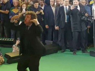"Viva la libertad, carajo!": Obrigada, Milei!