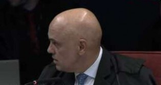 Moraes dá 5 dias à PF sobre investigação contra Bolsonaro envolvendo "canibalismo"
