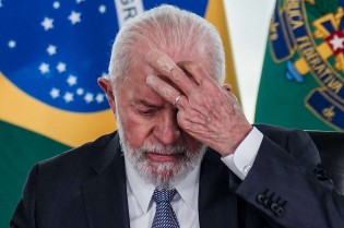 Lula assume o risco e decide manter no cargo o 2º envolvido com Roberta Luchsinger