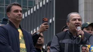 AO VIVO: Começam os fortes discursos na Avenida Paulista (veja o vídeo)