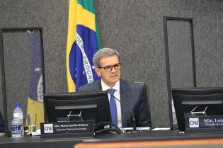 Ministro do TSE dá 24 horas para a Meta