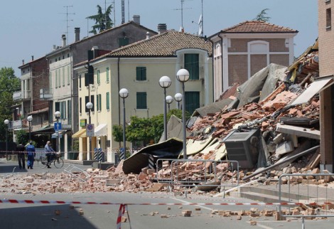 Terremoto atinge centro da Itália, destrói prédios e mata mais de 20 pessoas