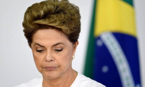 Descarada, Dilma quer anular votação do impeachment no STF