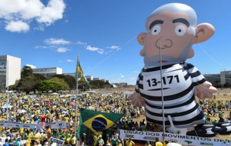 Declaração insana de Temer revigora pressão popular por prisão de Lula