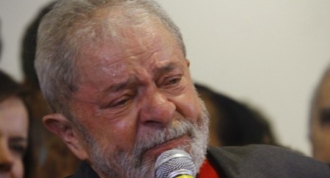 Lula sente na pele o peso da hostilização num evento de militantes de esquerda