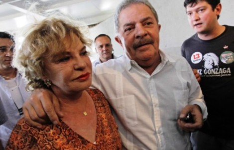 Ativista de direita anuncia morte de dona Marisa Letícia (veja o vídeo)