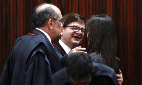 A caríssima e inútil Justiça Eleitoral brasileira