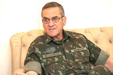 Petistas queriam usar o Exército para barrar impeachment, revela Comandante