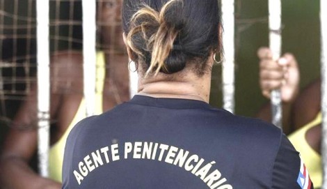 A lamentável agressão imposta aos agentes penitenciários