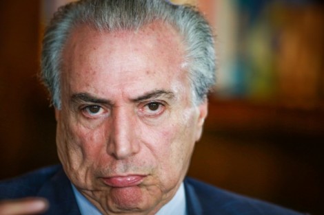 Atitude mais digna para Michel Temer é a renúncia