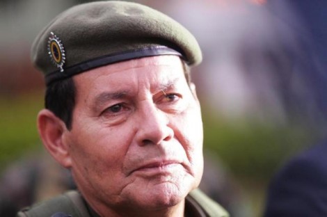 Em defesa de Mourão, senador relembra que líder do MST dentro do Planalto convocou ‘guerra’ (veja o vídeo)