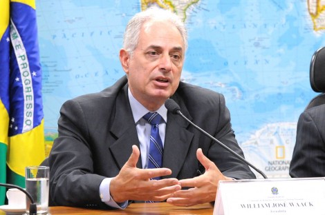 William Waack finalmente resolve falar: “Minha obra prova que não sou racista”