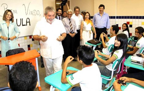 Doutrinar os alunos do ensino médio é um sonho de Lula