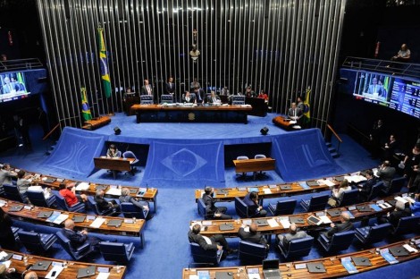 Na madrugada, senadores dão golpe nas “investigações”