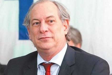 Ciro diz que “dói muito” a prisão de Lula, mas não fala mais em “sequestrá-lo"