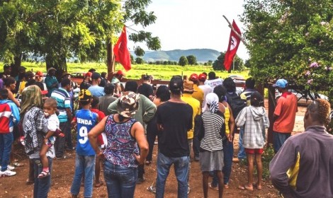 Pobres são usados como arma ideológica pela esquerda