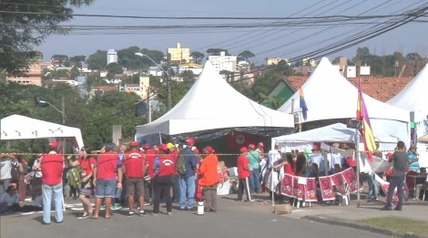 Petistas dizem que ameaças e discussão precederam os tiros. E ninguém filmou?