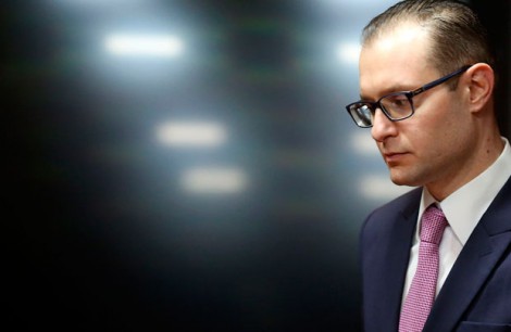 Como um sujeito comprovadamente um fracasso como advogado recebeu R$ 68 milhões de honorários do Sistema “S”?