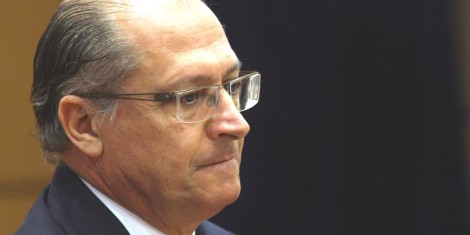 Flagrante: Alckmin usa perfil fake para atacar Bolsonaro