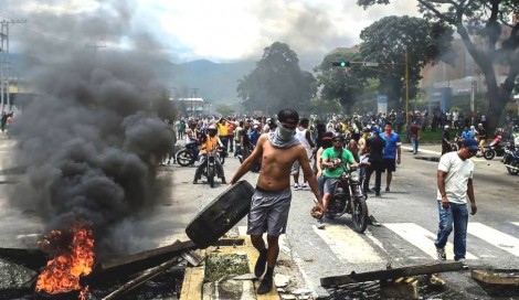 Os venezuelanos são problema de todos, menos da esquerda...