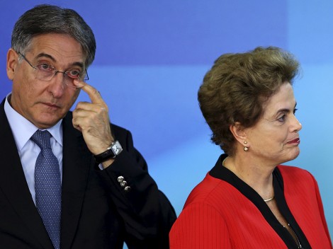 Pimentel está fora do 2º turno em Minas Gerais e Dilma é derrotada