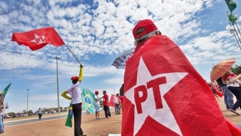 Em ato falho, Folha confessa a farsa do “golpe”