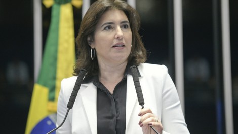 Simone Tebet, após triunfar sobre Renan, assume a CCJ e anuncia 3 compromissos (Veja o Vídeo)