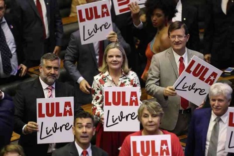 A “coerência” por trás do infame Lula Livre