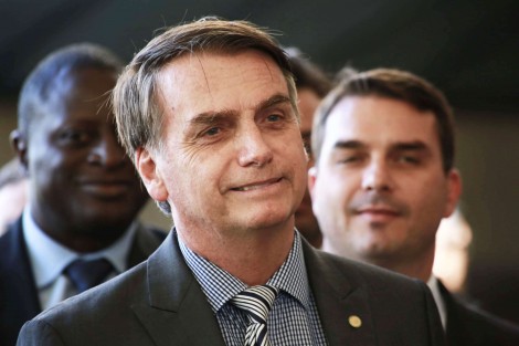 Governo melhora a comunicação e deve diminuir efeitos de factoides da Grande Mídia