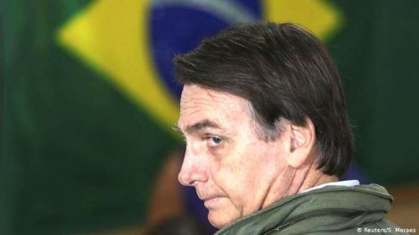 A estratégia de Bolsonaro para superar o desgaste político natural de quem está no poder