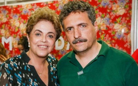 Cineasta que protestou por Dilma no Festival de Cannes terá que devolver R$ 2,2 milhões para a União