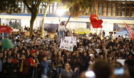 Universitários vivem na utopia, enquanto trabalhadores sustentam a 'farra'