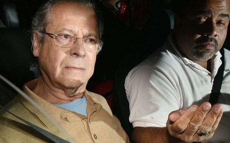 "Demorou, mas chegou": Dirceu finalmente se entrega à PF