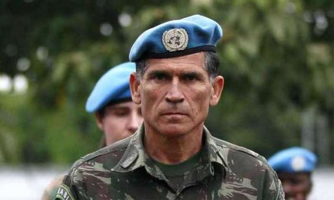 General Santos Cruz sai em defesa da Lava Jato: "A ousadia criminosa no Brasil é absurda e intolerável"