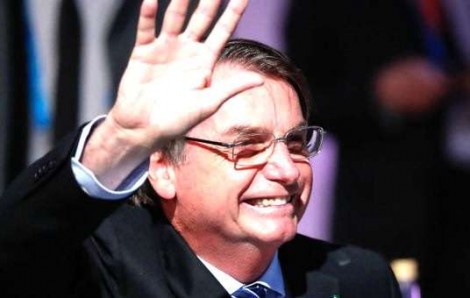 Em prática inusitada, Bolsonaro atende eleitor no Facebook e promete baixar IPI sobre jogos eletrônicos. Mas, por que esse mercado é importante?