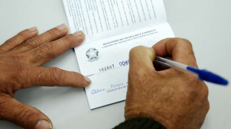 121 mil novos empregos de carteira assinada em Agosto, o melhor resultado em 6 anos para o período!