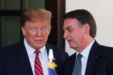 Trump defende Bolsonaro e desmente “fake news”