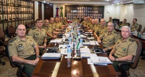 Alto Comando do Exército finalmente esboça reação diante de uma eventual soltura de Lula