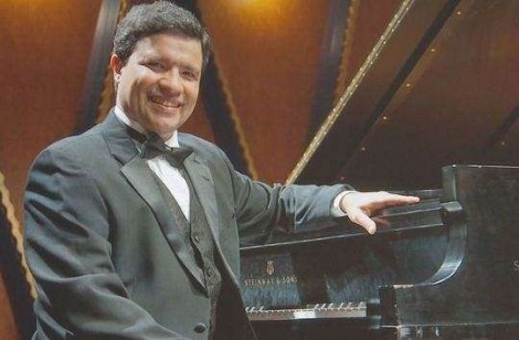 Neste dia de finados, tributo a José Feghali, o pianista que encantou o mundo e projetou o Brasil (veja o vídeo com Feghali ao piano)