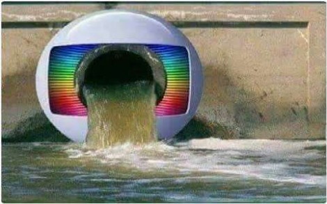 A imprensa lava as mãos em água suja