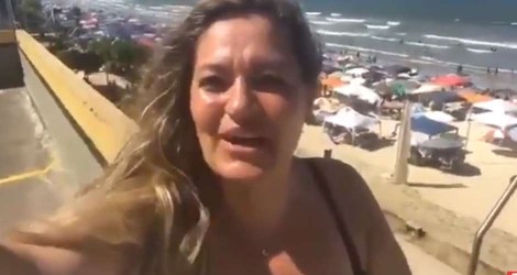 Com praia cheia, corretora de imóveis comemora recuperação do setor em 2019: "Culpa do Bolsonaro" (veja o vídeo)