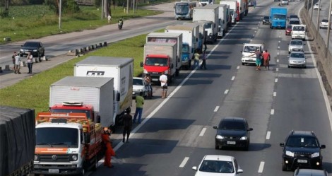 Em busca do caos, Doria prorroga quarentena e caminhoneiros iniciam paralisação (veja o vídeo)