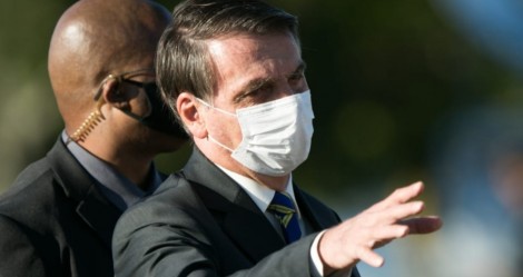 Bolsonaro afirma que irá zerar os impostos de medicamentos testados contra o coronavírus