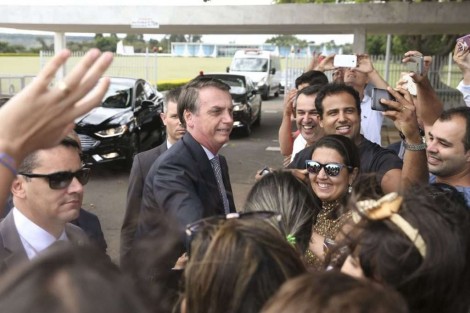 Globo e Folha anunciam que não cobrirão mais Bolsonaro no Palácio da Alvorada