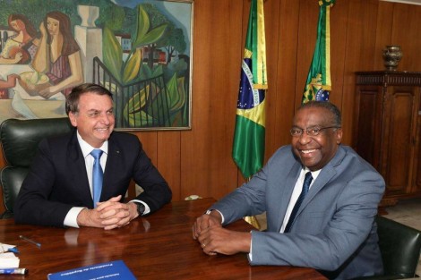 Bolsonaro anuncia o novo ministro da educação