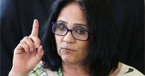 Damares rebate duramente o PSOL: “Podem vir sem medo”